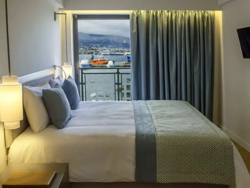 chios chandris otel odası