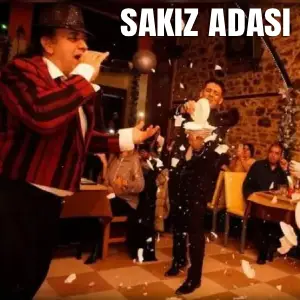 sakız adasında taverna eğlencesi