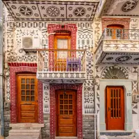 Günübirlik Sakız Adası Turu Pirgi Köyü Xysta Desenli Evler - Markella Travel