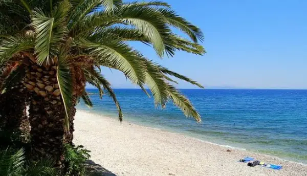 Sakız Adası daskalopetra plajı